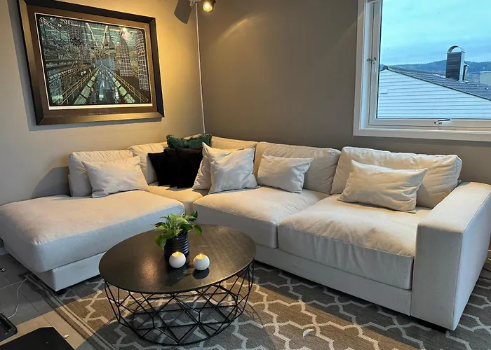 Villa Spacious House Near Centre - Wsc 2025!