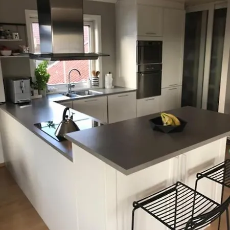 Spacious House Near Centre - Wsc 2025! *